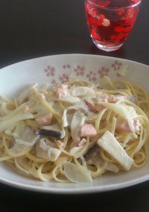 サーモンとエリンギの簡単クリームパスタ-レシピのメイン写真