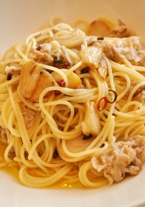 簡単料理ペペロンチーノ with ぶた肉-レシピのメイン写真