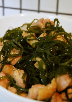 簡単ヘルシー『切り昆布と鶏肉炒め煮』-レシピのメイン写真
