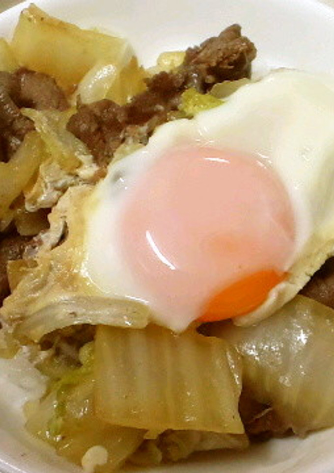 すき焼きのタレで★牛肉、白菜の卵煮丼-レシピのメイン写真