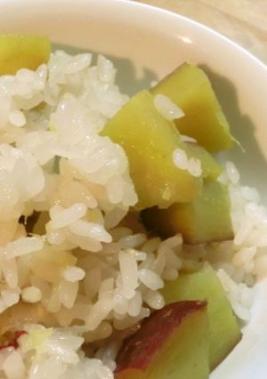 もちもち♪さつまいもの炊き込みご飯-レシピのメイン写真