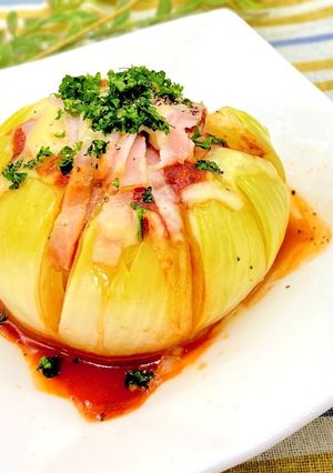 新玉ねぎの丸ごとトマトチーズ蒸し-レシピのメイン写真