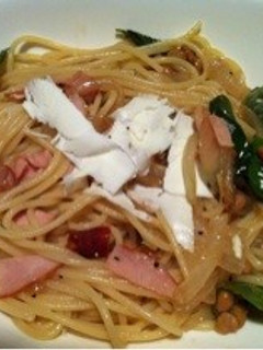 バジルとチーズの納豆パスタ-レシピのメイン写真