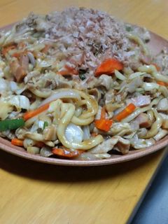子供も大好き☆塩麹入り焼きうどん-レシピのメイン写真