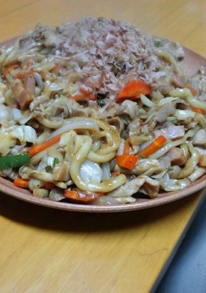 子供も大好き☆塩麹入り焼きうどん-レシピのメイン写真