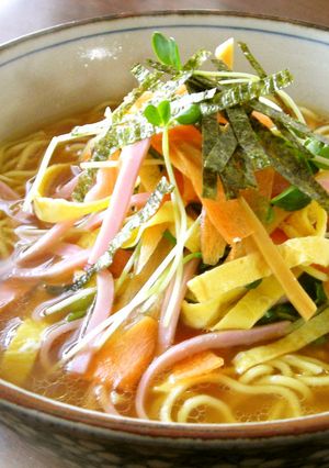 ～スープが絡む～華やかちらし中華そば-レシピのメイン写真