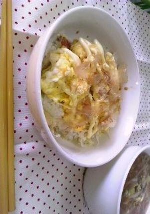 一人ランチ＊ウインナー玉子のっけ丼-レシピのメイン写真