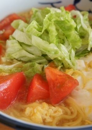 しゃきしゃきレタスが合う♪インスタント麺-レシピのメイン写真