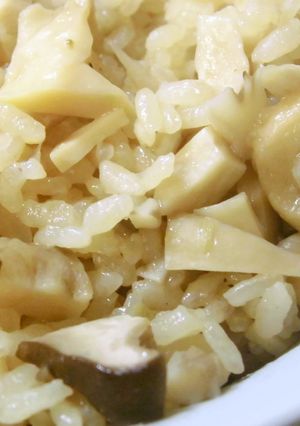 実はお吸い物！きのこたっぷりご飯！-レシピのメイン写真