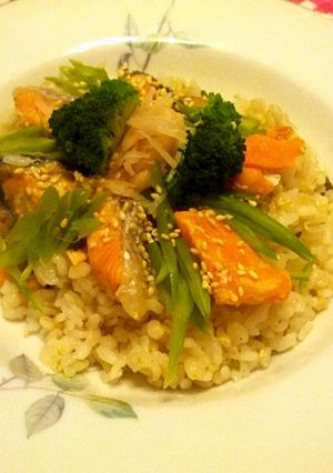 岩下の新生姜で鮭の混ぜご飯をサッパリ♡-レシピのメイン写真