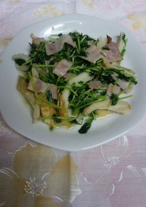 豆苗＆ちくわ＆ベーコンの白だし炒め-レシピのメイン写真