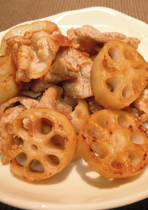 簡単☆お肉と蓮根の梅肉炒め-レシピのメイン写真