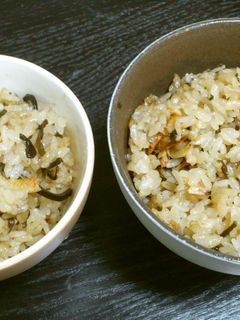 塩こんぶと桜えびだけ!超簡単炊き込みご飯-レシピのメイン写真