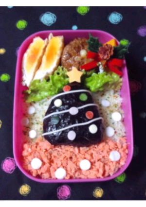 クリスマスのお弁当に☆ツリーにぎり-レシピのメイン写真