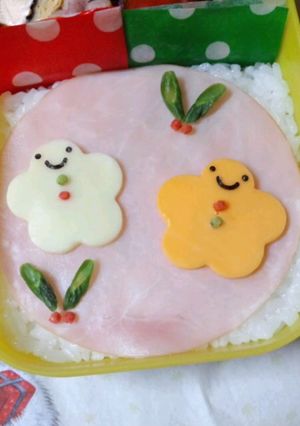 クリスマスお弁当☆型抜きジンジャーマン-レシピのメイン写真
