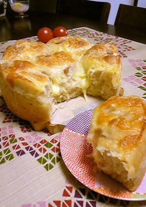 たっぷりチーズお花パン-レシピのメイン写真