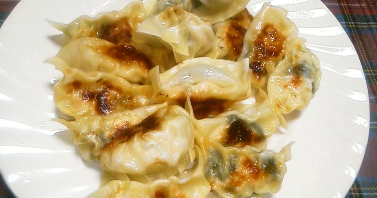 ほうれんそうと鶏ひき肉で餃子♬ by crunky 【クックパッド