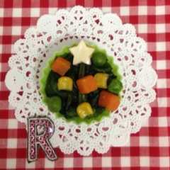 รูปของ 超簡単！クリスマスツリー☆ ＊キャラ弁＊