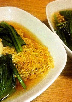 〆に最適!ハーフサイズのチキンラーメン-レシピのメイン写真