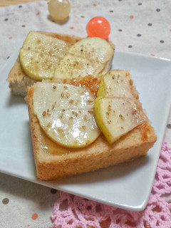 ほっこり♪りんごの味噌トースト-レシピのメイン写真