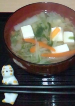 具だくさんのお味噌汁①大根・人参・水菜-レシピのメイン写真