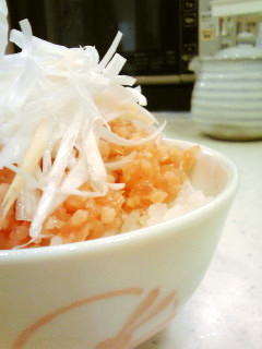 ネギトロ丼に白髪ねぎ♪-レシピのメイン写真