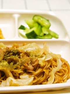 インスタント焼きそばを食べ易く作るコツ-レシピのメイン写真