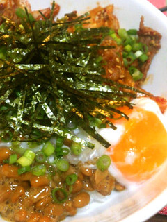 スタミナ豚キムチ納豆丼-レシピのメイン写真