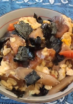 余った煮物でどんぶりランチ♪-レシピのメイン写真