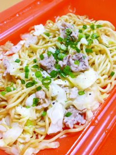 ランチに☆ルクエde塩麹醤油蒸し焼きそば-レシピのメイン写真