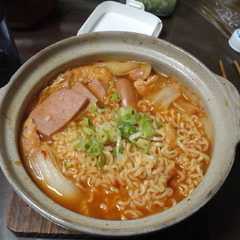 チゲ風土鍋ラーメン-レシピのメイン写真