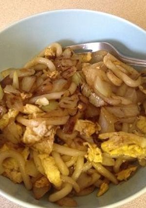 有る物で、焼きうどん-レシピのメイン写真