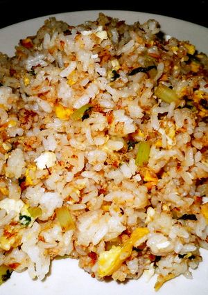 ひとりランチに！鮭フレークと大根葉の炒飯-レシピのメイン写真