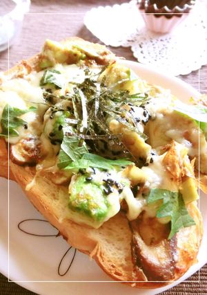 椎茸×アボカドの海苔わさび鰹トースト-レシピのメイン写真