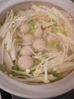 土鍋で白菜と鶏肉団子煮-レシピのメイン写真