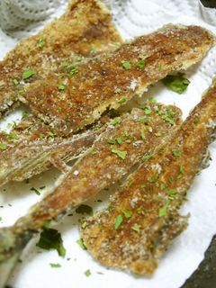 捨てちゃだめっ☆秋刀魚の骨せんべい-レシピのメイン写真