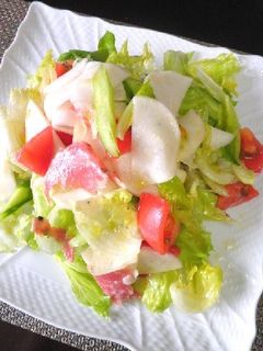ワインがすすむ♪カブと生ハムのサラダ-レシピのメイン写真