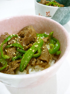 牛肉×ピーマンのがっつりスタミナ丼✿-レシピのメイン写真