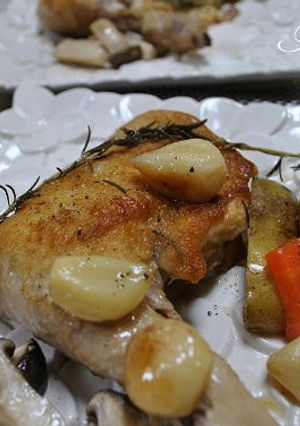 骨付きもも肉にんにく焼き蒸し-レシピのメイン写真