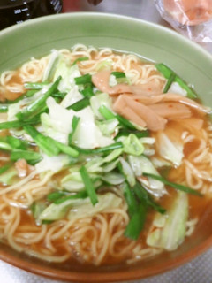 簡単!同時に!野菜たっぷりラーメン。-レシピのメイン写真