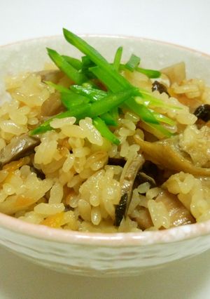 6材の炊き込みご飯-レシピのメイン写真