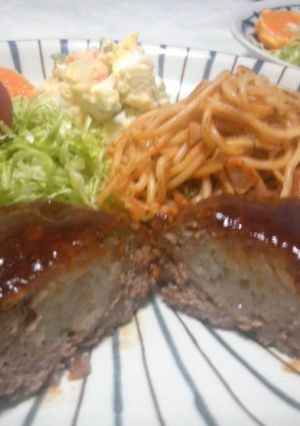 ハンバーグ　ジャガイモinの簡単コラボ-レシピのメイン写真