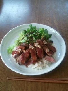 簡単タレのステーキソースでステーキ丼-レシピのメイン写真