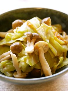 美人COMPANY キャベツしめじの梅鰹-レシピのメイン写真