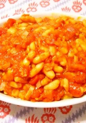 お豆のトマト煮を載せたマッシュポテト-レシピのメイン写真