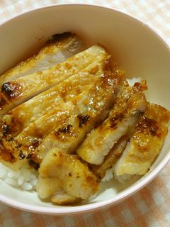 ガッツリ♪豚ロース厚切り肉で味噌豚丼-レシピのメイン写真