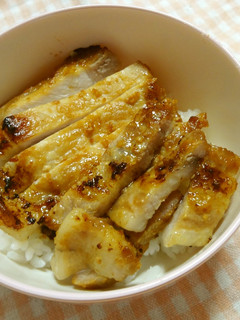 ガッツリ♪豚ロース厚切り肉で味噌豚丼-レシピのメイン写真