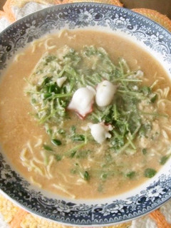 麺の力中華そばで、豆苗とたこのカキ玉風♪-レシピのメイン写真