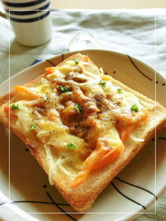 玉葱・人参のコンソメカレートースト-レシピのメイン写真
