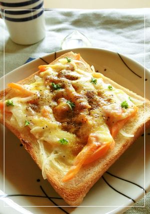 玉葱・人参のコンソメカレートースト-レシピのメイン写真